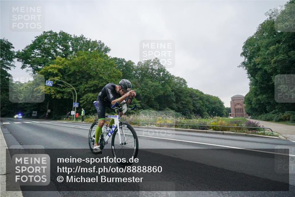 14.09.2025 - Stadtparktriathlon Michael Burmester http://msf.ph/oto/8888860 14.09.2025 08:55:15 Radfahren 344, 365, 368, 374 meine-sportfotos.de