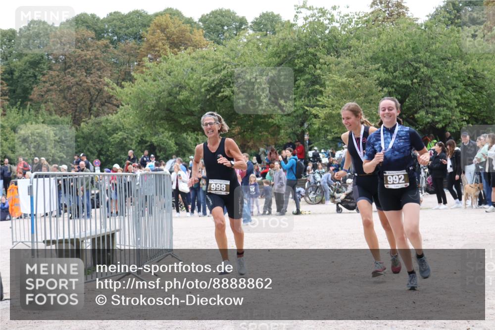 14.09.2025 - Stadtparktriathlon Strokosch-Dieckow http://msf.ph/oto/8888862 14.09.2025 12:34:13 Ziel 998, 1092 meine-sportfotos.de