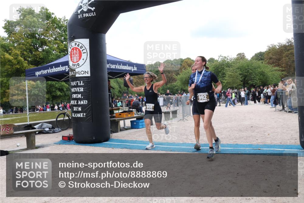 14.09.2025 - Stadtparktriathlon Strokosch-Dieckow http://msf.ph/oto/8888869 14.09.2025 12:34:15 Ziel 998, 1092 meine-sportfotos.de