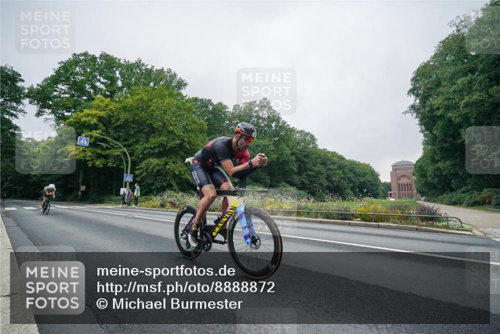 14.09.2025 - Stadtparktriathlon Michael Burmester http://msf.ph/oto/8888872 14.09.2025 08:56:05 Radfahren 301, 340, 361, 371, 373 meine-sportfotos.de