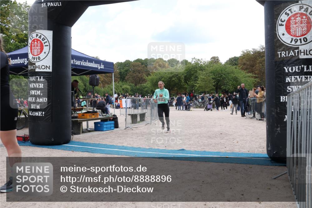 14.09.2025 - Stadtparktriathlon Strokosch-Dieckow http://msf.ph/oto/8888896 14.09.2025 12:34:57 Ziel 982, 1016 meine-sportfotos.de