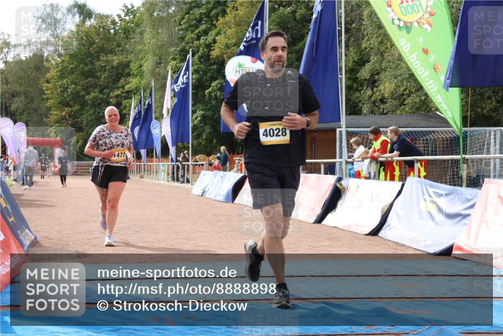 14.09.2025 - Airport Race Strokosch-Dieckow http://msf.ph/oto/8888898 14.09.2025 13:01:21 Ziel 1472, 1757, 4028 meine-sportfotos.de