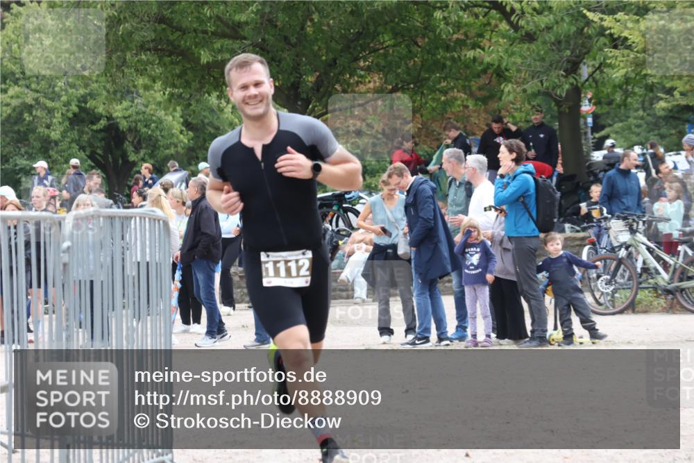 14.09.2025 - Stadtparktriathlon Strokosch-Dieckow http://msf.ph/oto/8888909 14.09.2025 12:35:03 Ziel 1016, 1112 meine-sportfotos.de