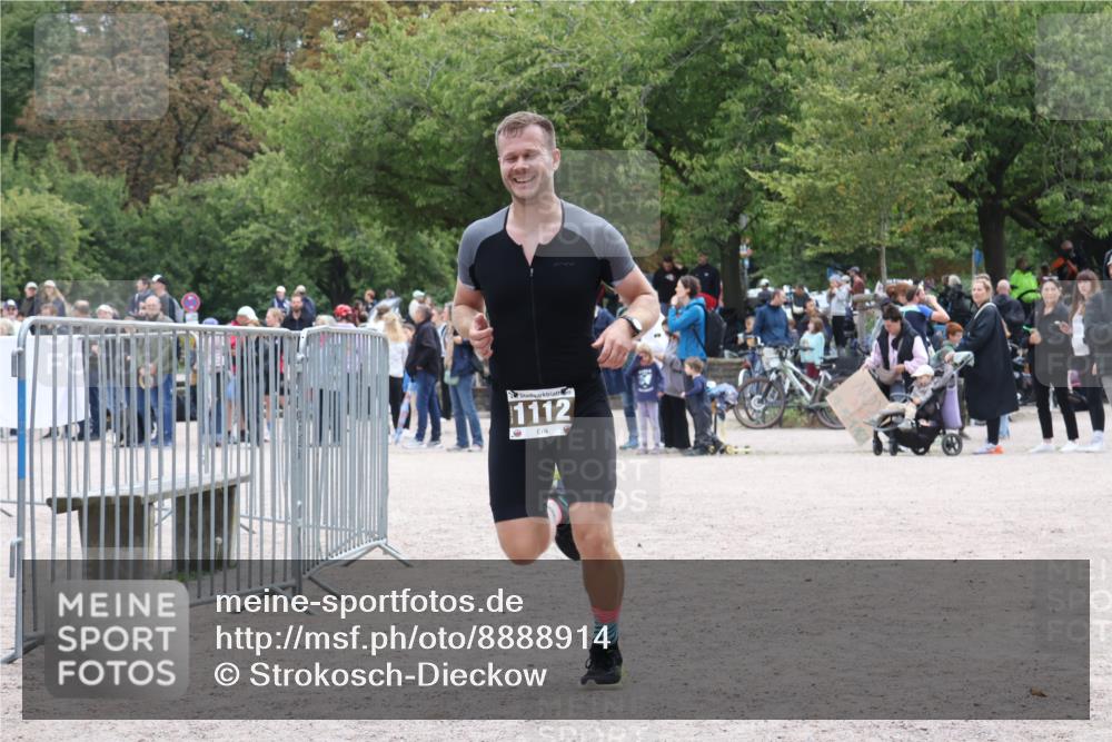 14.09.2025 - Stadtparktriathlon Strokosch-Dieckow http://msf.ph/oto/8888914 14.09.2025 12:35:04 Ziel 1016, 1112 meine-sportfotos.de
