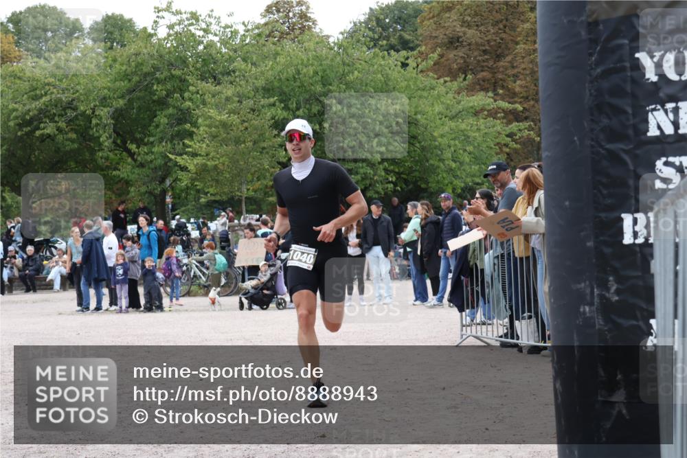 14.09.2025 - Stadtparktriathlon Strokosch-Dieckow http://msf.ph/oto/8888943 14.09.2025 12:35:53 Ziel 1040 meine-sportfotos.de