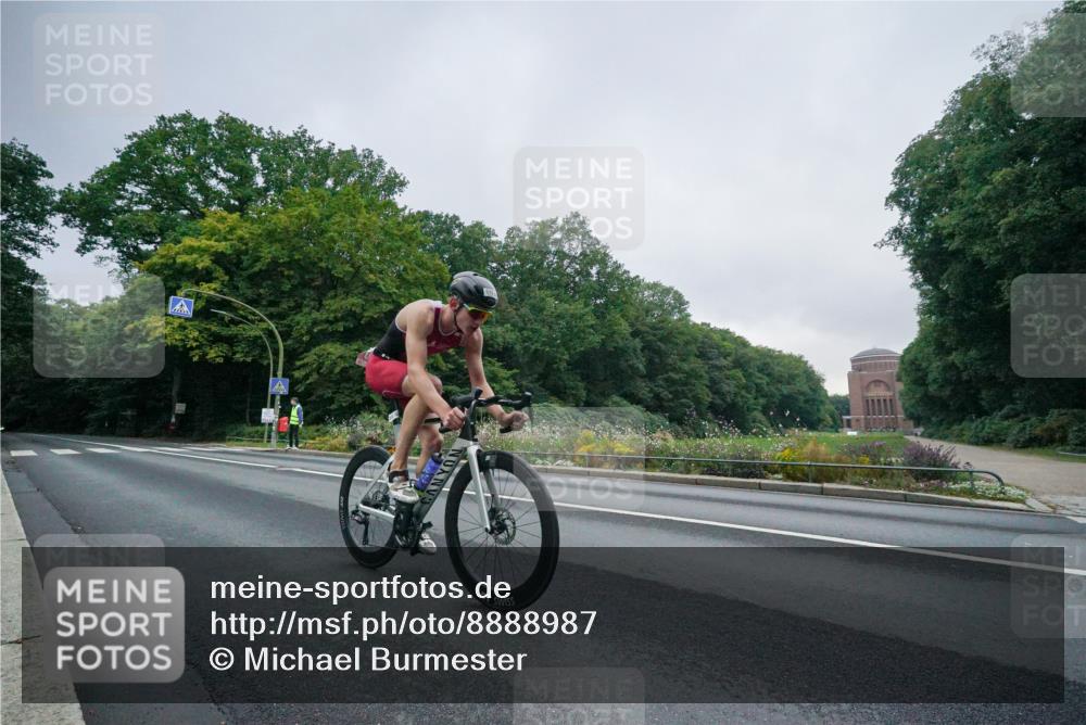 14.09.2025 - Stadtparktriathlon Michael Burmester http://msf.ph/oto/8888987 14.09.2025 08:59:38 Radfahren 310 meine-sportfotos.de
