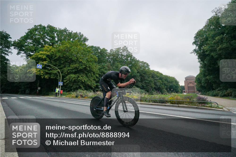 14.09.2025 - Stadtparktriathlon Michael Burmester http://msf.ph/oto/8888994 14.09.2025 08:59:51 Radfahren 307, 351, 355 meine-sportfotos.de