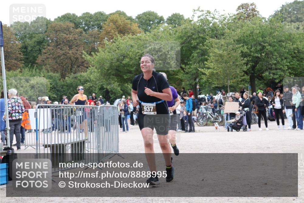 14.09.2025 - Stadtparktriathlon Strokosch-Dieckow http://msf.ph/oto/8888995 14.09.2025 12:36:40 Ziel 937, 1014, 1109 meine-sportfotos.de