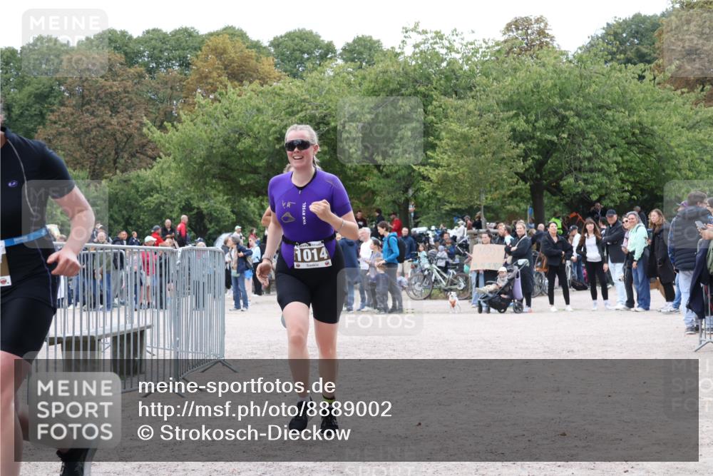 14.09.2025 - Stadtparktriathlon Strokosch-Dieckow http://msf.ph/oto/8889002 14.09.2025 12:36:41 Ziel 937, 1014, 1109 meine-sportfotos.de