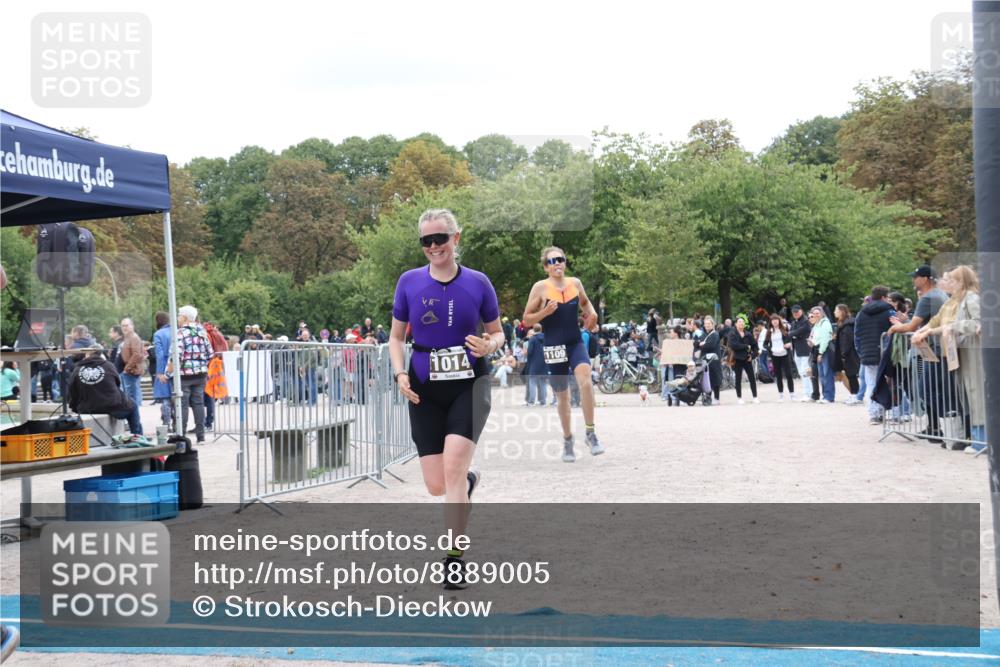 14.09.2025 - Stadtparktriathlon Strokosch-Dieckow http://msf.ph/oto/8889005 14.09.2025 12:36:42 Ziel 937, 1014, 1109 meine-sportfotos.de