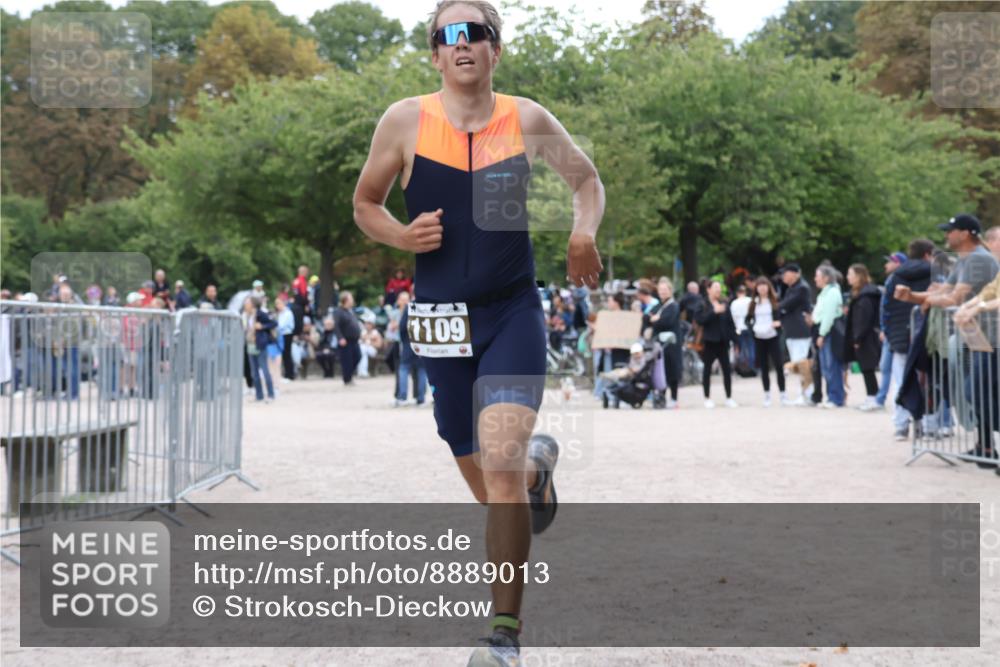 14.09.2025 - Stadtparktriathlon Strokosch-Dieckow http://msf.ph/oto/8889013 14.09.2025 12:36:43 Ziel 937, 1014, 1109 meine-sportfotos.de