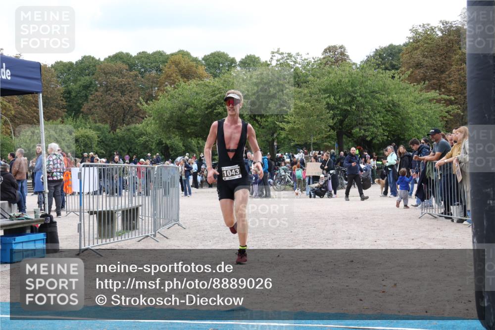 14.09.2025 - Stadtparktriathlon Strokosch-Dieckow http://msf.ph/oto/8889026 14.09.2025 12:36:57 Ziel 1043 meine-sportfotos.de
