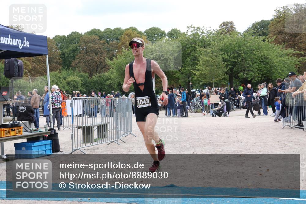 14.09.2025 - Stadtparktriathlon Strokosch-Dieckow http://msf.ph/oto/8889030 14.09.2025 12:36:57 Ziel 1043 meine-sportfotos.de