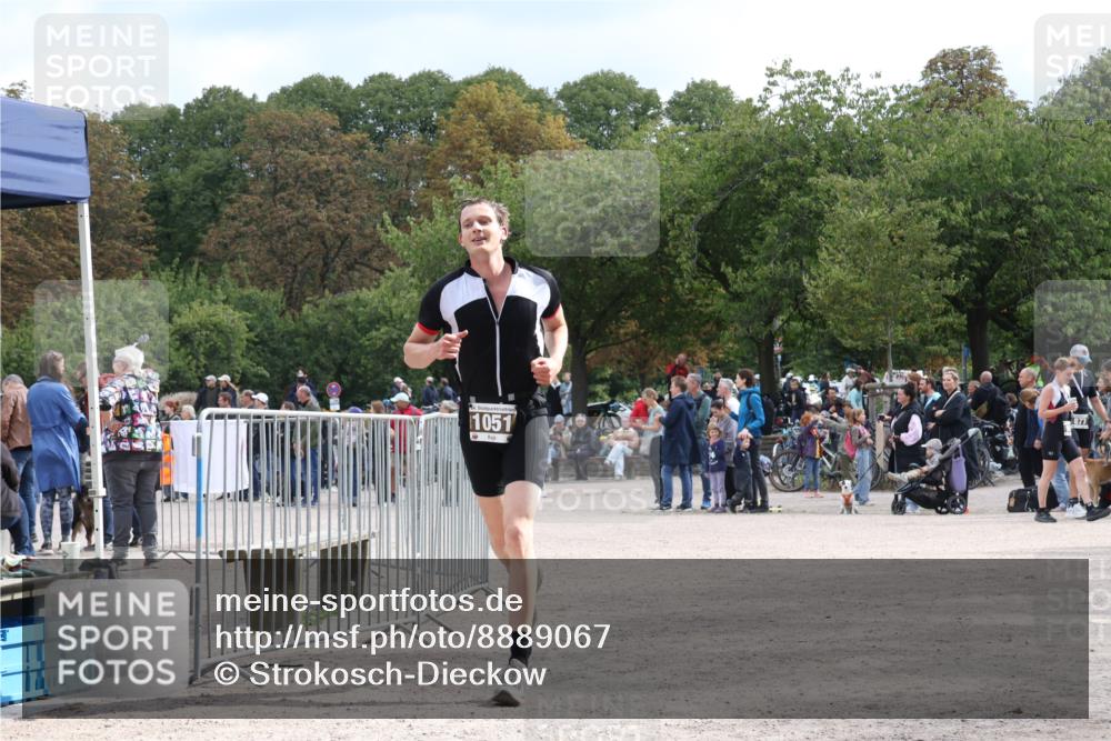 14.09.2025 - Stadtparktriathlon Strokosch-Dieckow http://msf.ph/oto/8889067 14.09.2025 12:37:38 Ziel 1051 meine-sportfotos.de