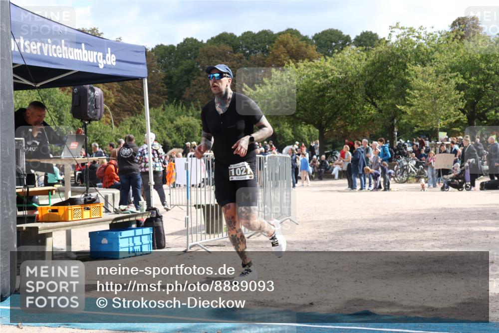 14.09.2025 - Stadtparktriathlon Strokosch-Dieckow http://msf.ph/oto/8889093 14.09.2025 12:37:50 Ziel 1027, 1115 meine-sportfotos.de