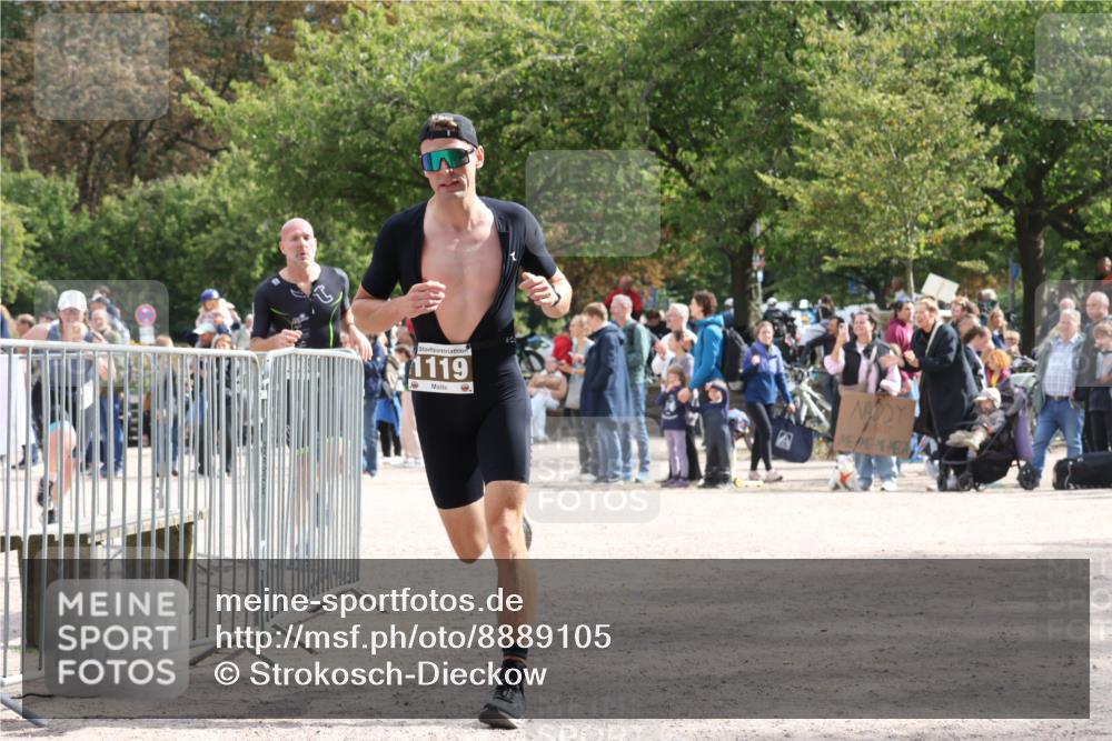 14.09.2025 - Stadtparktriathlon Strokosch-Dieckow http://msf.ph/oto/8889105 14.09.2025 12:38:09 Ziel 990, 1033, 1083, 1119 meine-sportfotos.de