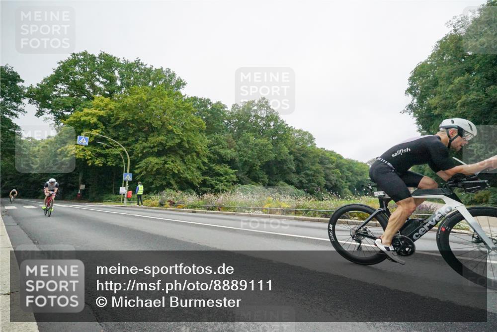 14.09.2025 - Stadtparktriathlon Michael Burmester http://msf.ph/oto/8889111 14.09.2025 09:04:22 Radfahren 303, 332, 338, 369, 372 meine-sportfotos.de