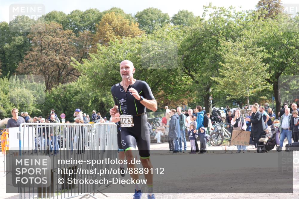 14.09.2025 - Stadtparktriathlon Strokosch-Dieckow http://msf.ph/oto/8889112 14.09.2025 12:38:11 Ziel 990, 1033, 1083, 1119 meine-sportfotos.de
