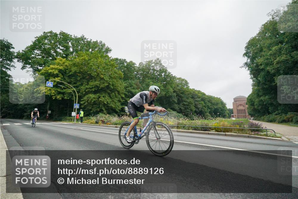 14.09.2025 - Stadtparktriathlon Michael Burmester http://msf.ph/oto/8889126 14.09.2025 09:04:48 Radfahren 321, 367, 405, 476 meine-sportfotos.de