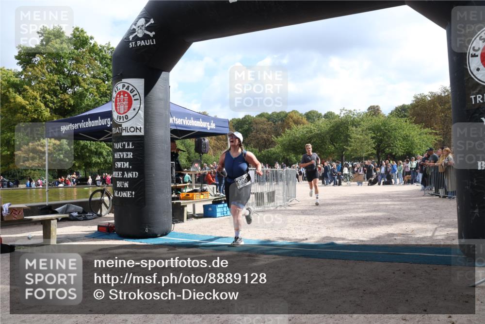 14.09.2025 - Stadtparktriathlon Strokosch-Dieckow http://msf.ph/oto/8889128 14.09.2025 12:38:14 Ziel 990, 1033, 1083, 1119 meine-sportfotos.de