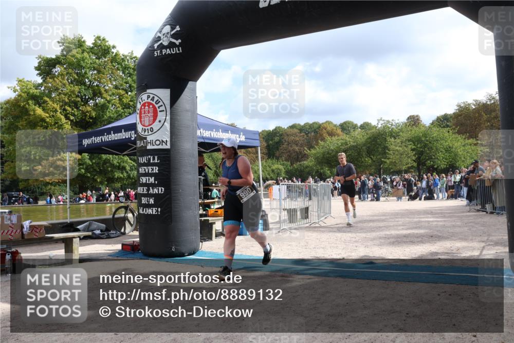 14.09.2025 - Stadtparktriathlon Strokosch-Dieckow http://msf.ph/oto/8889132 14.09.2025 12:38:14 Ziel 990, 1033, 1083, 1119 meine-sportfotos.de