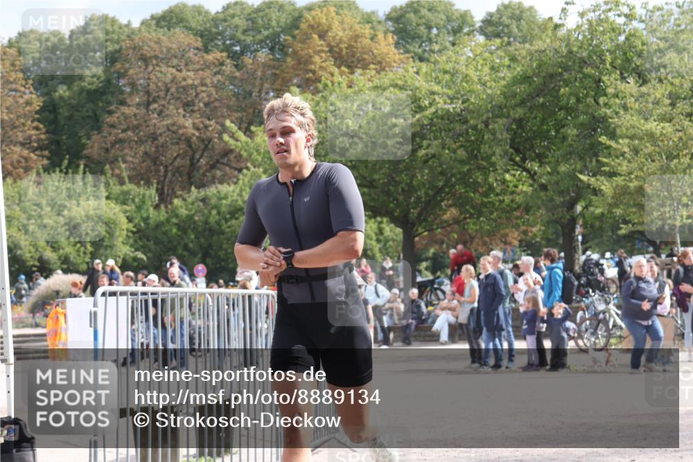 14.09.2025 - Stadtparktriathlon Strokosch-Dieckow http://msf.ph/oto/8889134 14.09.2025 12:38:15 Ziel 990, 1033, 1083, 1119 meine-sportfotos.de