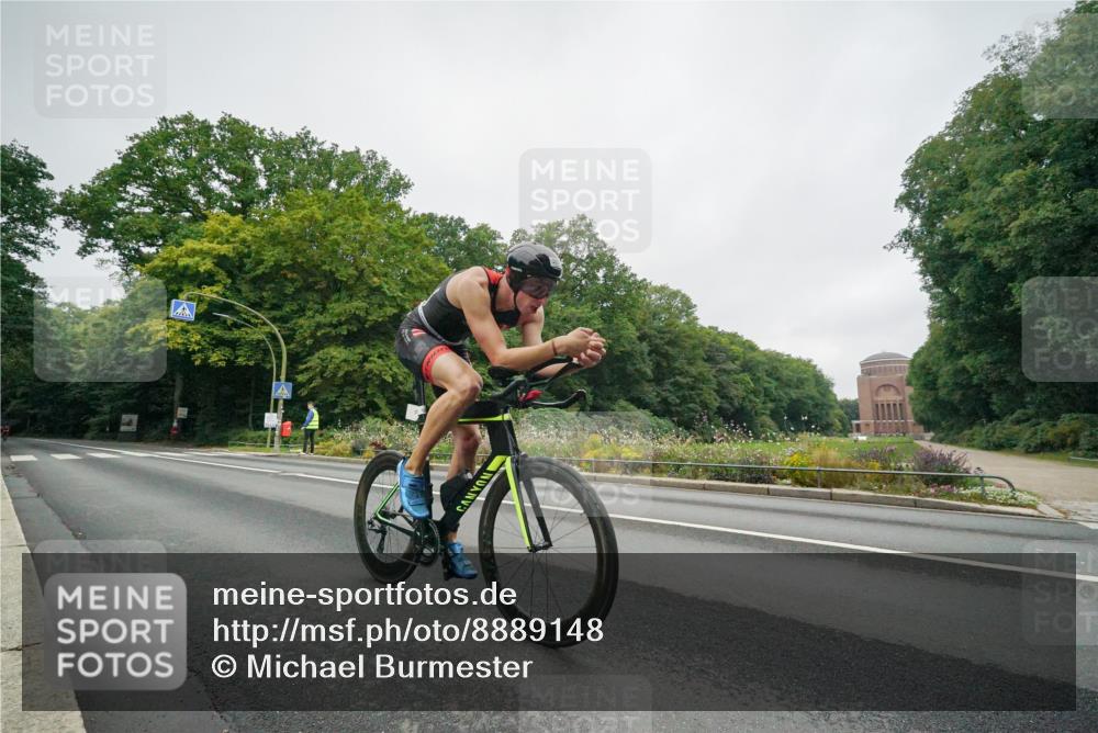 14.09.2025 - Stadtparktriathlon Michael Burmester http://msf.ph/oto/8889148 14.09.2025 09:05:32 Radfahren 310, 351, 355, 394, 416 meine-sportfotos.de