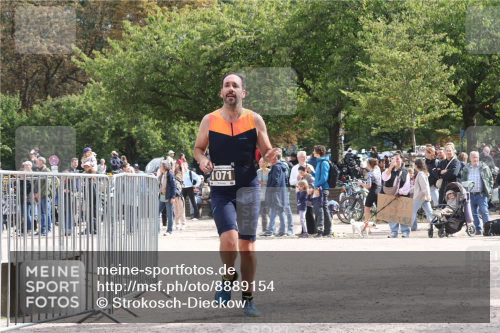 14.09.2025 - Stadtparktriathlon Strokosch-Dieckow http://msf.ph/oto/8889154 14.09.2025 12:38:24 Ziel 1071 meine-sportfotos.de