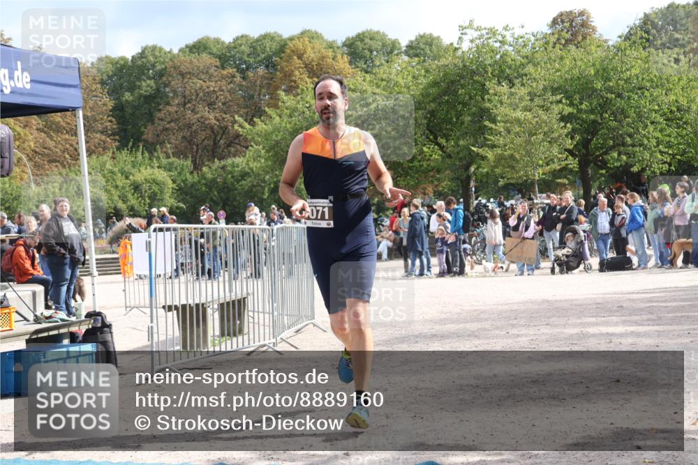 14.09.2025 - Stadtparktriathlon Strokosch-Dieckow http://msf.ph/oto/8889160 14.09.2025 12:38:25 Ziel 1071 meine-sportfotos.de
