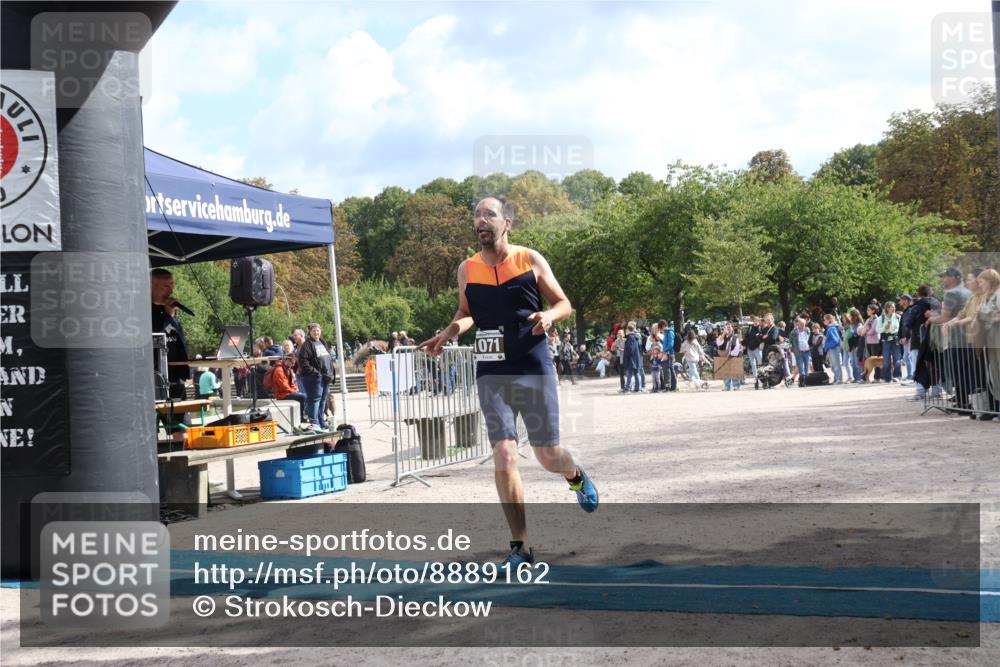 14.09.2025 - Stadtparktriathlon Strokosch-Dieckow http://msf.ph/oto/8889162 14.09.2025 12:38:26 Ziel 1071 meine-sportfotos.de