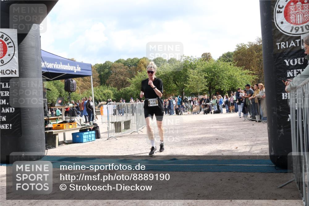 14.09.2025 - Stadtparktriathlon Strokosch-Dieckow http://msf.ph/oto/8889190 14.09.2025 12:38:53 Ziel 966 meine-sportfotos.de