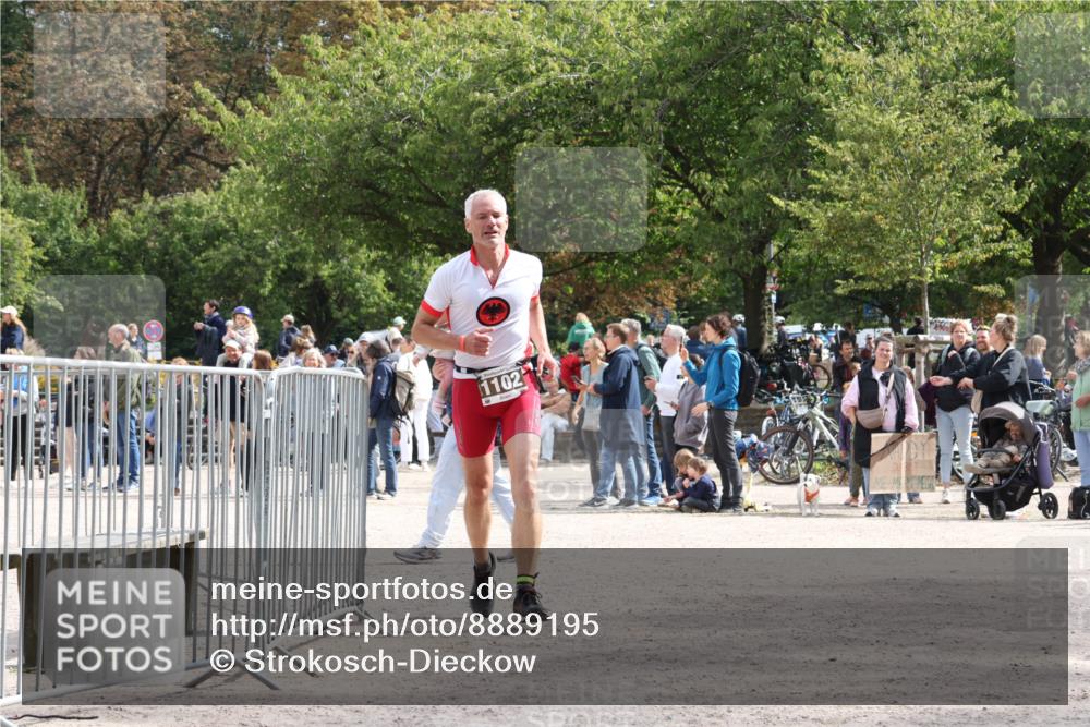 14.09.2025 - Stadtparktriathlon Strokosch-Dieckow http://msf.ph/oto/8889195 14.09.2025 12:39:18 Ziel 1102 meine-sportfotos.de
