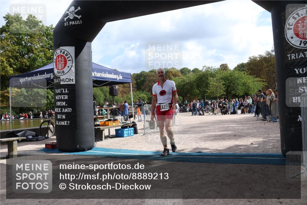 14.09.2025 - Stadtparktriathlon Strokosch-Dieckow http://msf.ph/oto/8889213 14.09.2025 12:39:21 Ziel 1102 meine-sportfotos.de