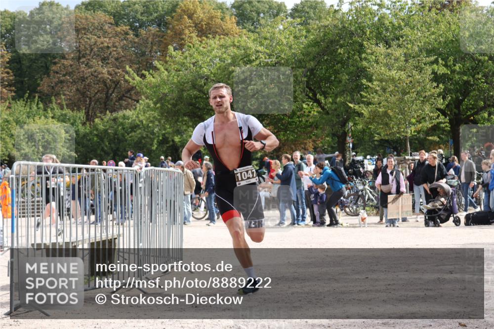 14.09.2025 - Stadtparktriathlon Strokosch-Dieckow http://msf.ph/oto/8889222 14.09.2025 12:39:30 Ziel 1047 meine-sportfotos.de