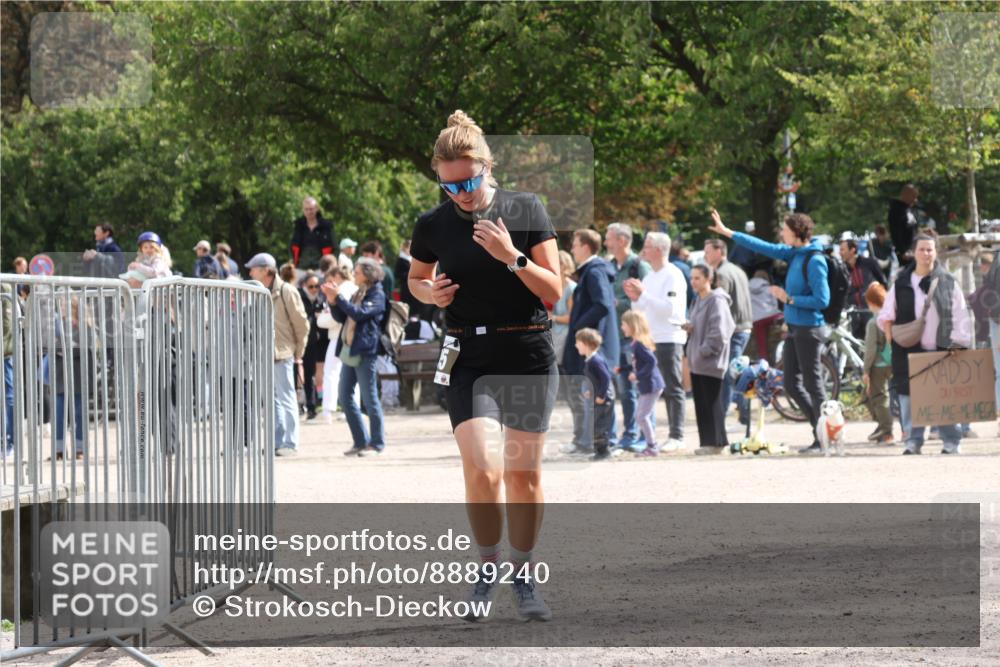 14.09.2025 - Stadtparktriathlon Strokosch-Dieckow http://msf.ph/oto/8889240 14.09.2025 12:39:37 Ziel 995, 1047 meine-sportfotos.de