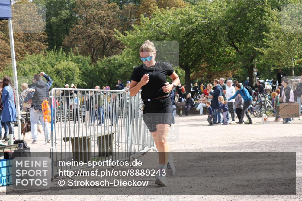 14.09.2025 - Stadtparktriathlon Strokosch-Dieckow http://msf.ph/oto/8889243 14.09.2025 12:39:38 Ziel 995, 1047 meine-sportfotos.de