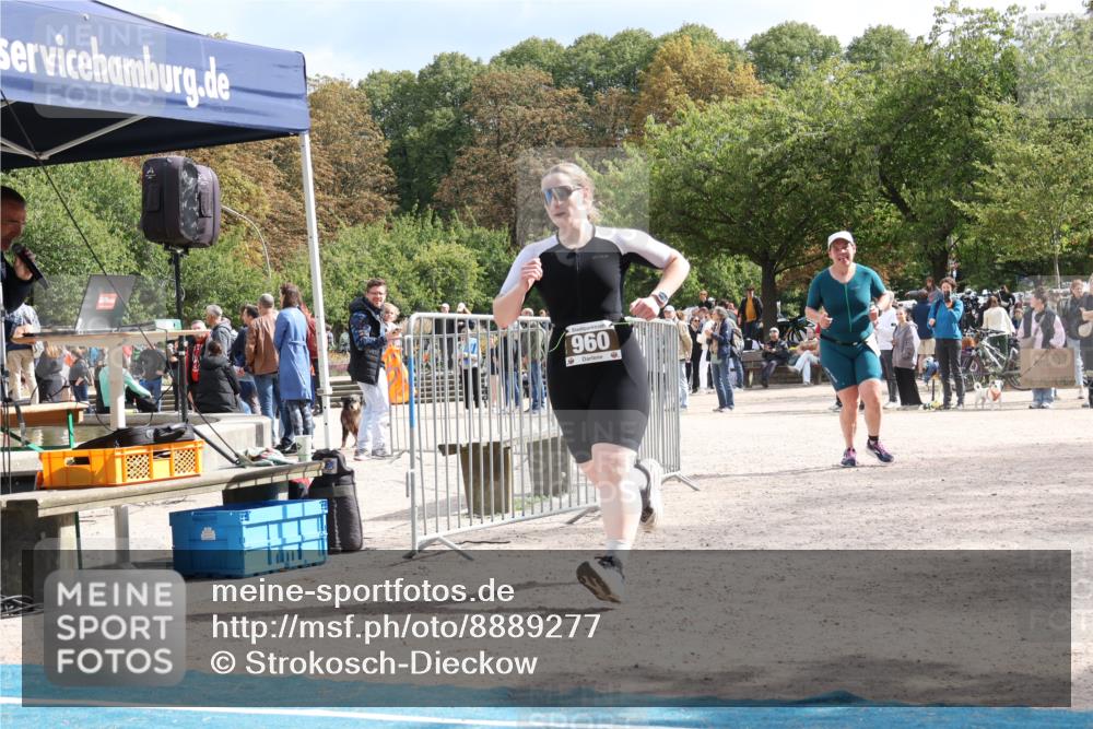 14.09.2025 - Stadtparktriathlon Strokosch-Dieckow http://msf.ph/oto/8889277 14.09.2025 12:39:52 Ziel 939, 948, 960, 1097 meine-sportfotos.de