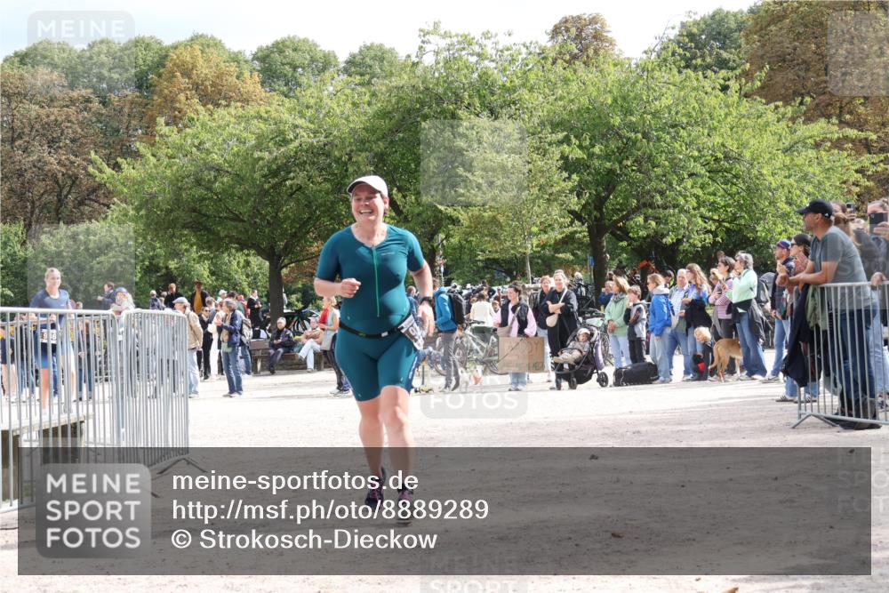 14.09.2025 - Stadtparktriathlon Strokosch-Dieckow http://msf.ph/oto/8889289 14.09.2025 12:39:55 Ziel 936, 939, 948, 960, 1097 meine-sportfotos.de