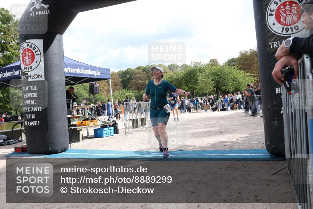 14.09.2025 - Stadtparktriathlon Strokosch-Dieckow http://msf.ph/oto/8889299 14.09.2025 12:39:57 Ziel 936, 939, 960, 1054 meine-sportfotos.de