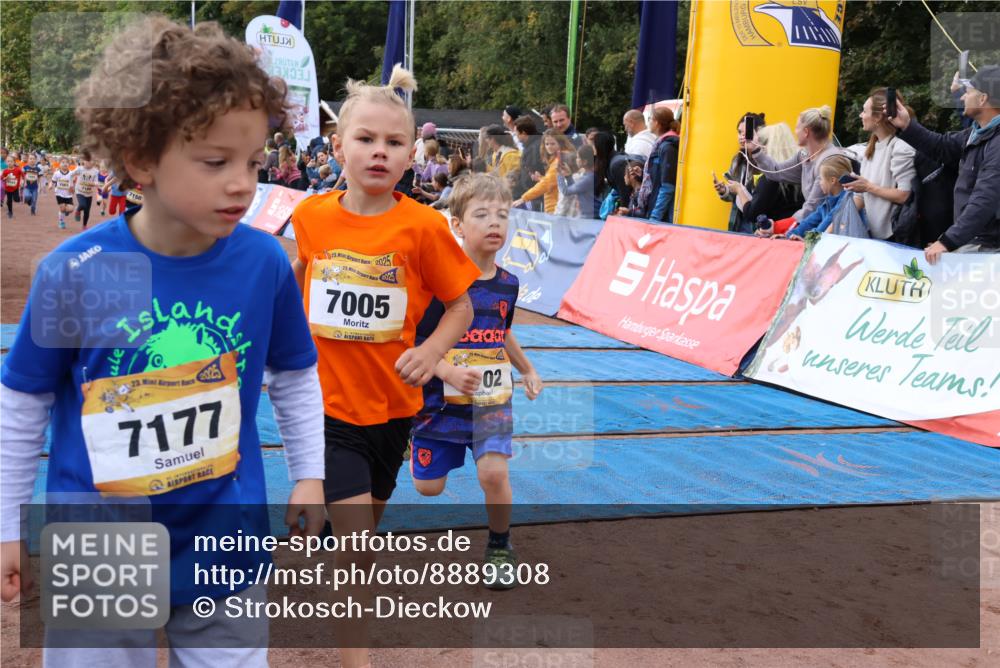 14.09.2025 - Airport Race Strokosch-Dieckow http://msf.ph/oto/8889308 14.09.2025 11:20:40 Ziel  meine-sportfotos.de