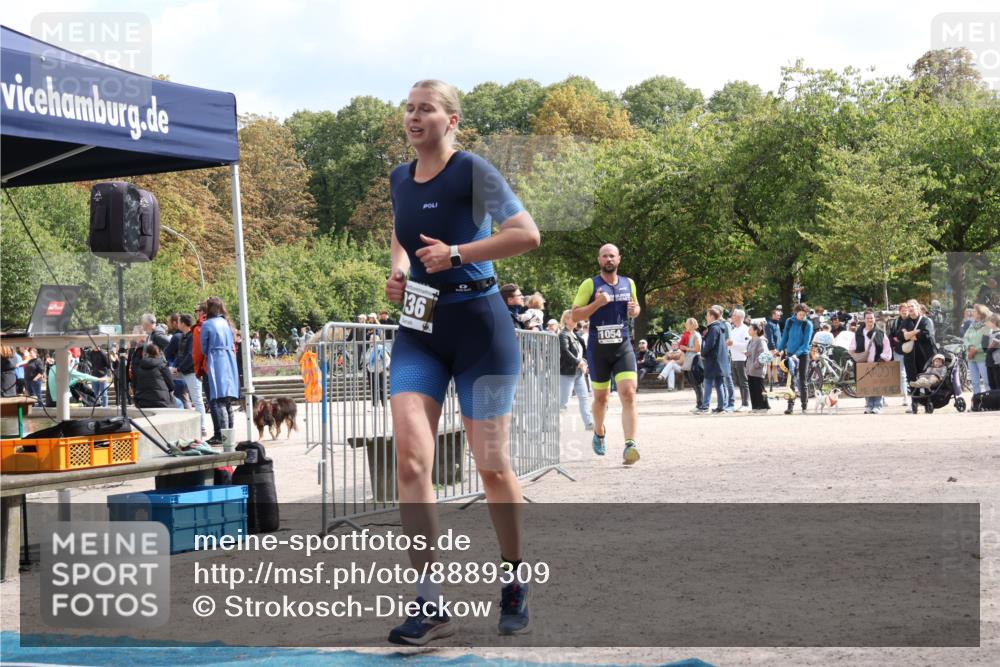 14.09.2025 - Stadtparktriathlon Strokosch-Dieckow http://msf.ph/oto/8889309 14.09.2025 12:40:00 Ziel 936, 939, 1054 meine-sportfotos.de