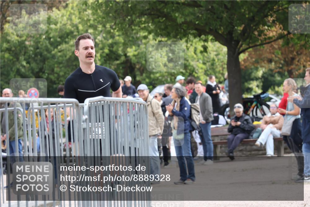 14.09.2025 - Stadtparktriathlon Strokosch-Dieckow http://msf.ph/oto/8889328 14.09.2025 12:40:07 Ziel 974, 1054, 1099 meine-sportfotos.de