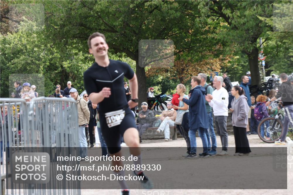 14.09.2025 - Stadtparktriathlon Strokosch-Dieckow http://msf.ph/oto/8889330 14.09.2025 12:40:07 Ziel 974, 1054, 1099 meine-sportfotos.de