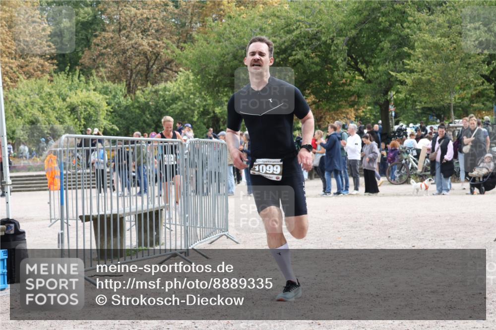 14.09.2025 - Stadtparktriathlon Strokosch-Dieckow http://msf.ph/oto/8889335 14.09.2025 12:40:08 Ziel 974, 1054, 1099 meine-sportfotos.de