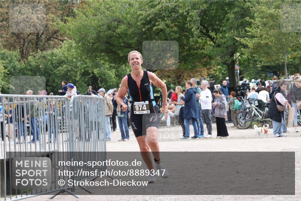 14.09.2025 - Stadtparktriathlon Strokosch-Dieckow http://msf.ph/oto/8889347 14.09.2025 12:40:10 Ziel 974, 1062, 1099 meine-sportfotos.de