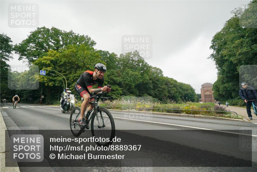 14.09.2025 - Stadtparktriathlon Michael Burmester http://msf.ph/oto/8889367 14.09.2025 09:11:16 Radfahren 312, 313, 321, 330, 332, 408, 416, 436, 476 meine-sportfotos.de