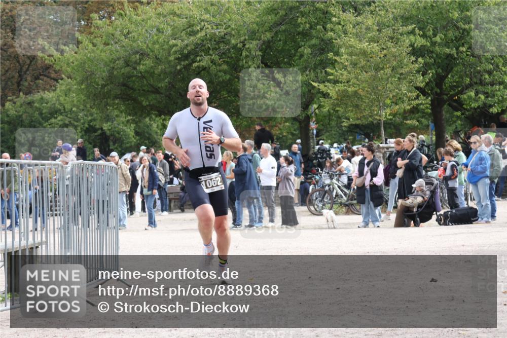 14.09.2025 - Stadtparktriathlon Strokosch-Dieckow http://msf.ph/oto/8889368 14.09.2025 12:40:15 Ziel 974, 1062, 1099 meine-sportfotos.de