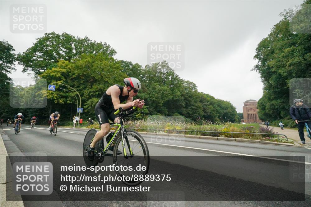 14.09.2025 - Stadtparktriathlon Michael Burmester http://msf.ph/oto/8889375 14.09.2025 09:11:21 Radfahren 312, 313, 321, 332, 405, 408, 416, 423, 436 meine-sportfotos.de