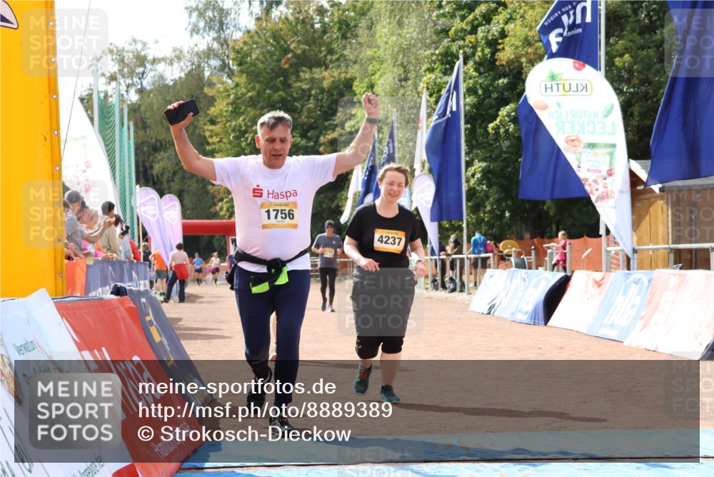 14.09.2025 - Airport Race Strokosch-Dieckow http://msf.ph/oto/8889389 14.09.2025 13:03:54 Ziel 581, 1756, 4237 meine-sportfotos.de