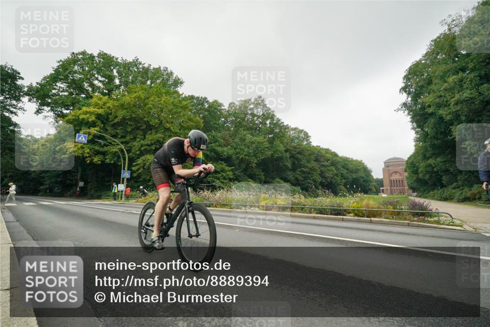 14.09.2025 - Stadtparktriathlon Michael Burmester http://msf.ph/oto/8889394 14.09.2025 09:11:38 Radfahren 310, 316, 394 meine-sportfotos.de